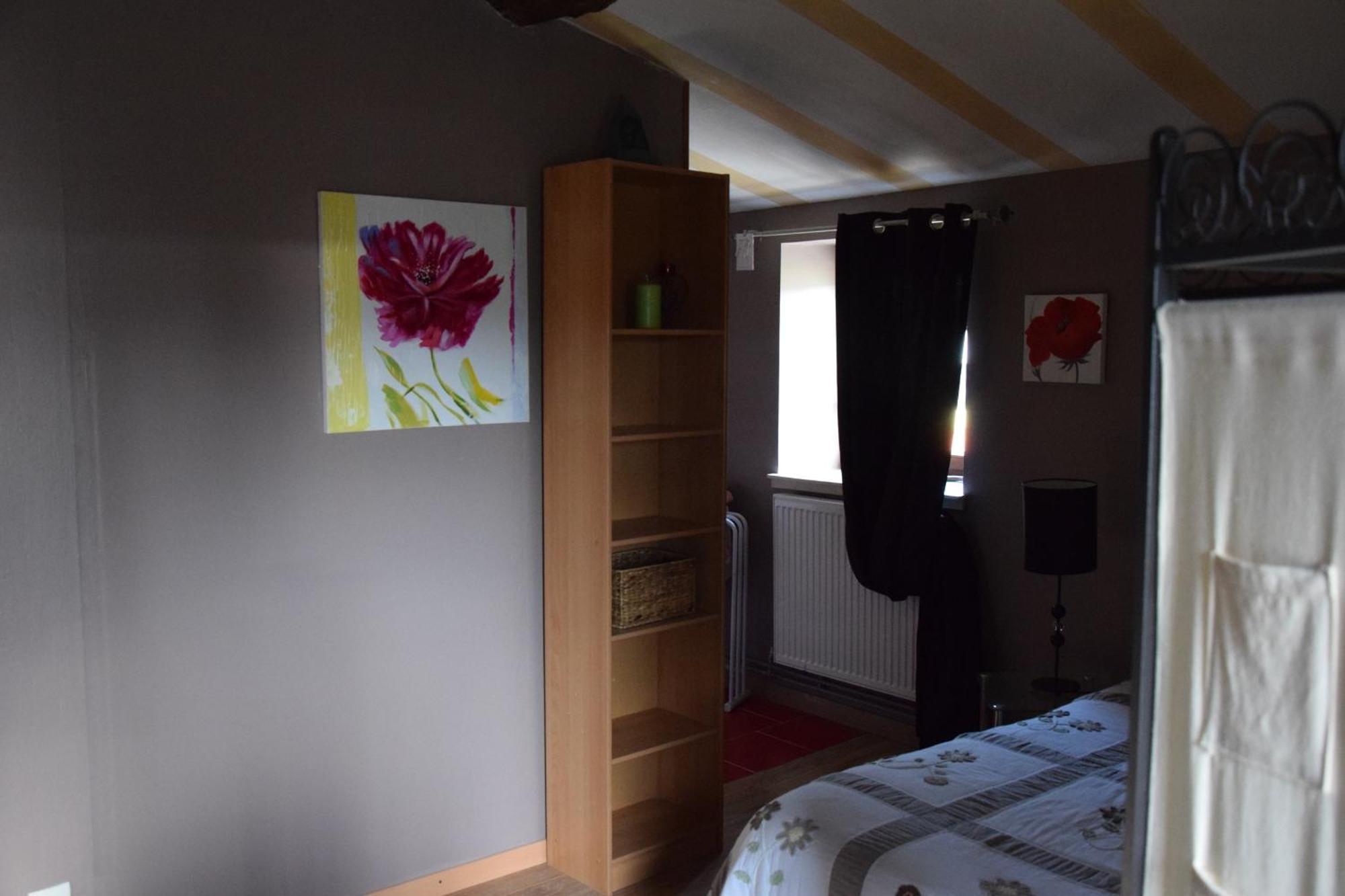 Chateau Des Aiguilles Saint-Rémy-de-Chargnat Habitación foto